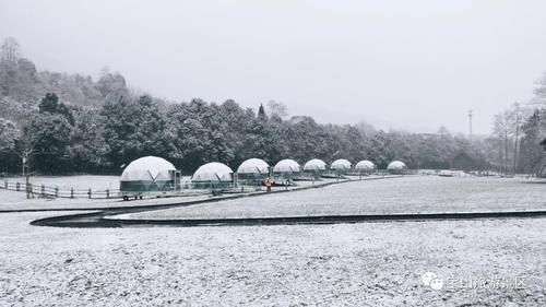 20元钱买桶雪？不如去成都周边的“冰雪世界”疯耍！