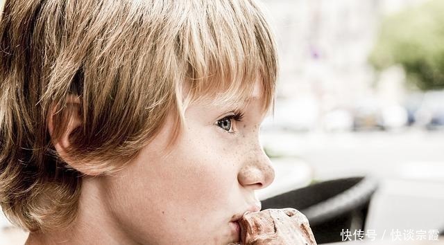 食物|20分钟孩子眼球被溶化!医生的呼吁为所有家长敲响警钟