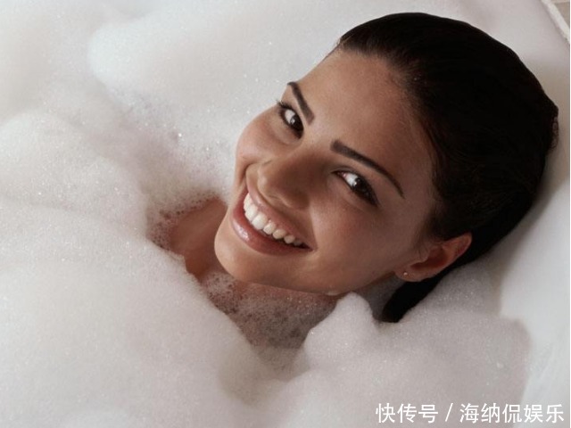 表层|一到冬天皮肤总是干痒难忍,皮屑横飞,五大秘诀帮你皮肤更水润