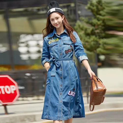 女生个矮别穿牛仔裤了,8款漂亮的风衣式连衣裙让你娇艳更显高挑