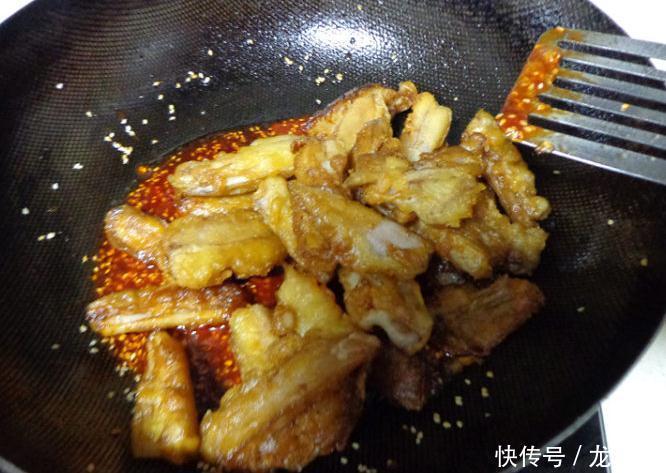 糖醋藕条|看似排骨胜似排骨,酸甜爽口,香脆诱人,让你食欲倍增,3碗不够