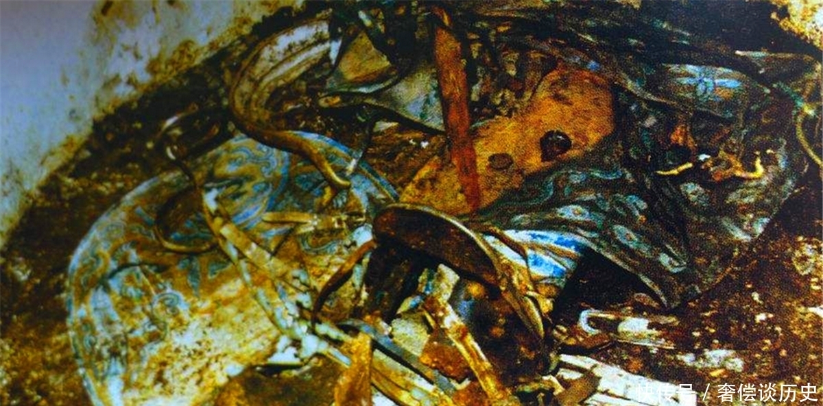 墓室|内蒙一辽代公主驸马墓,墓室堆满金银财宝,专家:随葬品堪比皇陵