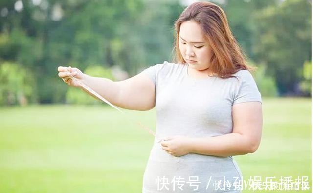 腹部|孕期为什么有的孕妈孕肚大,有的孕肚小?显不显怀与这些情况有关