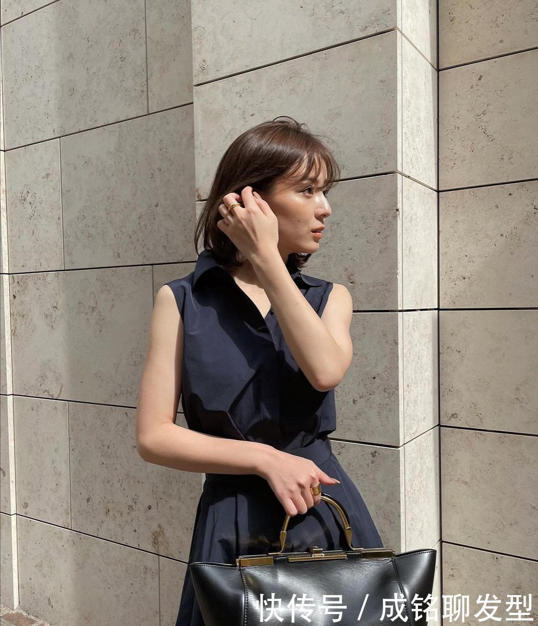 白色衬衫|好看又实用！这位博主的“低饱和度”穿搭法，简约精致优雅又高级