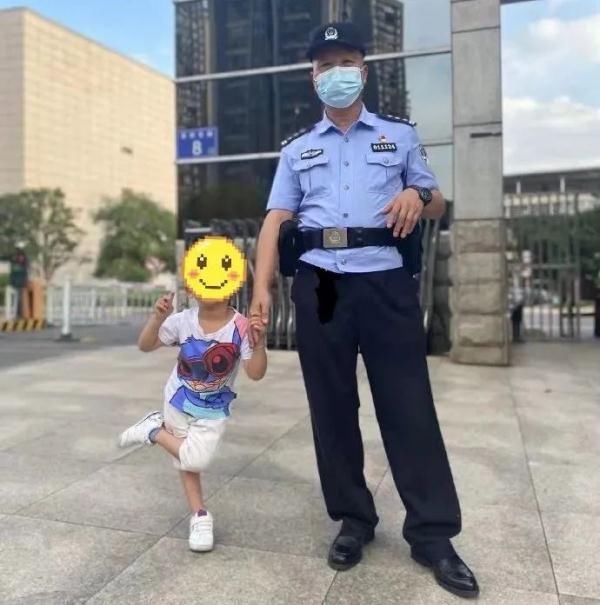 守护万家团圆|警察同志，中秋快乐！| 杨建华