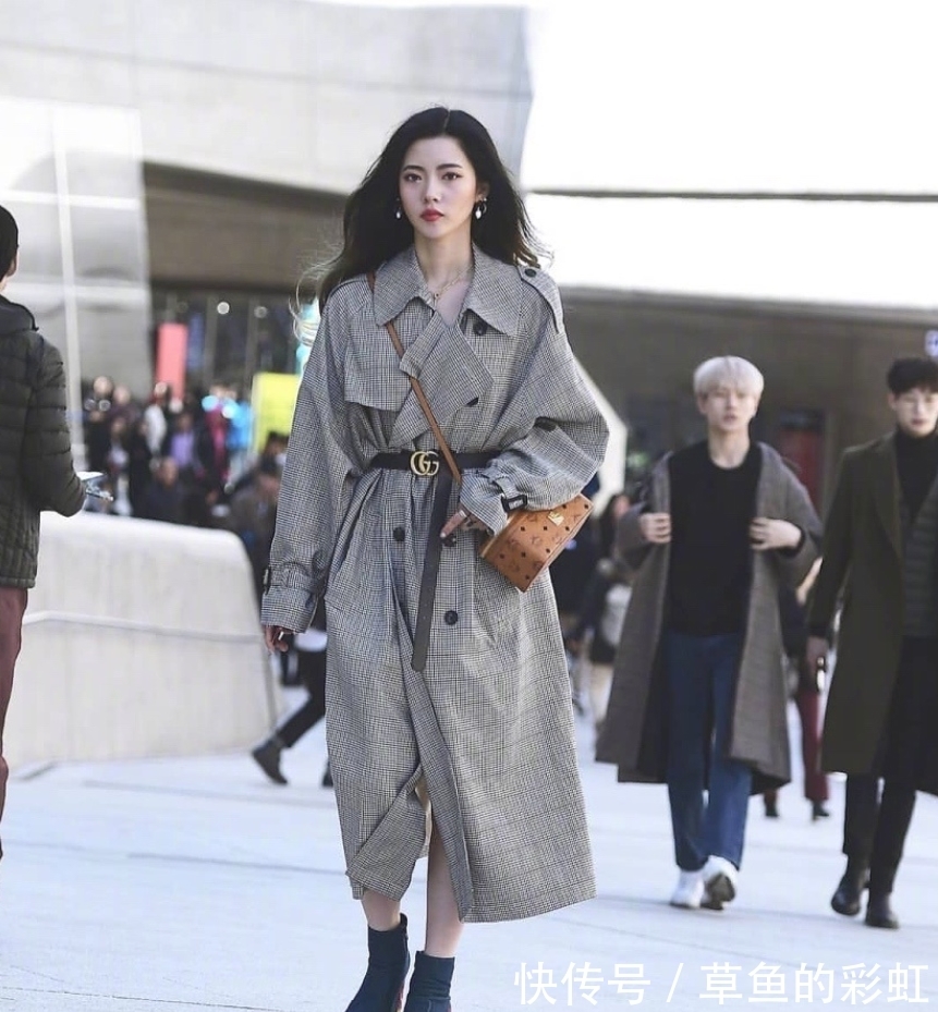 服装 中日韩大衣穿搭分析,各有各的特色,风格不同都好有气质
