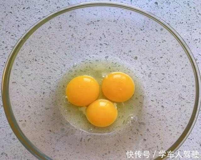 不加牛奶,不用一滴油,教你做鸡蛋小饼干,小孩子爱吃还不腻