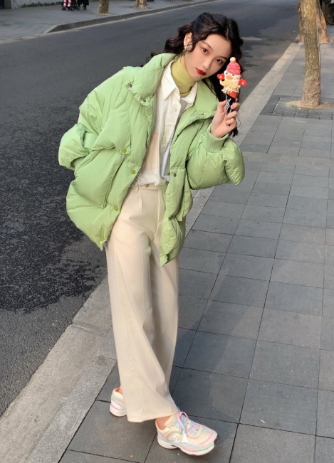 紧身裤 时髦精必看!2021年最流行的羽绒服穿法,让你美得不重样