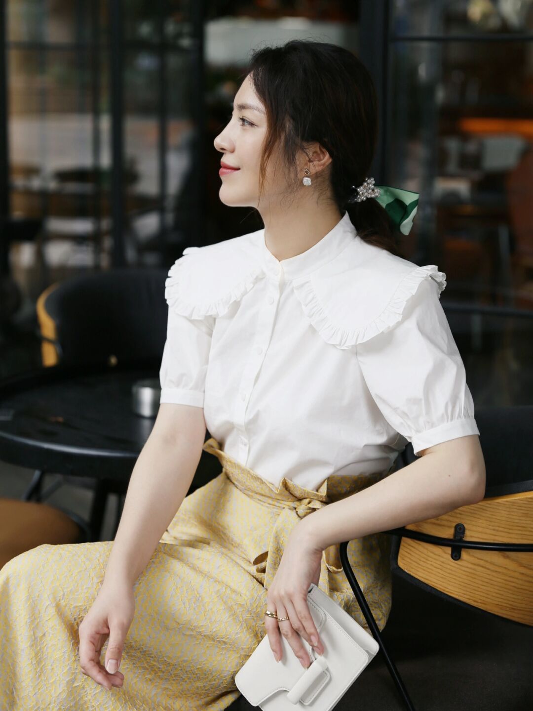 秋天|秋天,多试试这几种“衬衫穿搭”方式,干练利落又百搭,高级时髦