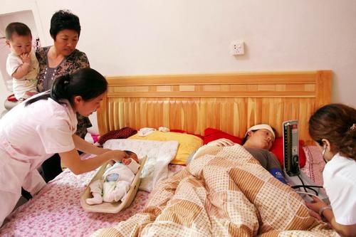 娘家|为什么出嫁女不能回娘家坐月子？不是迷信是事实，听了挺难过