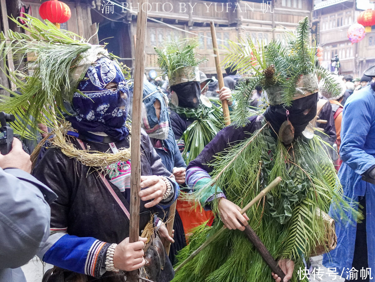 热闹|全国最大侗寨喜迎新年，万人同乐“抬官人”，欢天喜地好热闹