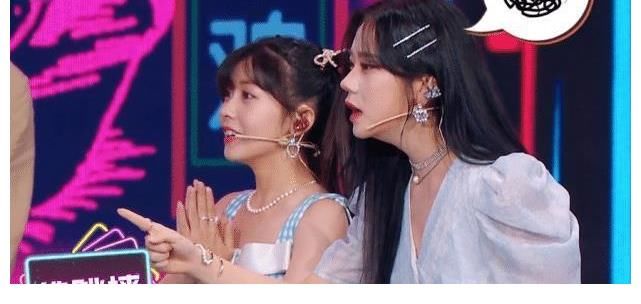 徐梦洁|火箭少女合体，吃完烧烤把签当发簪，孟美岐得意：看我看我