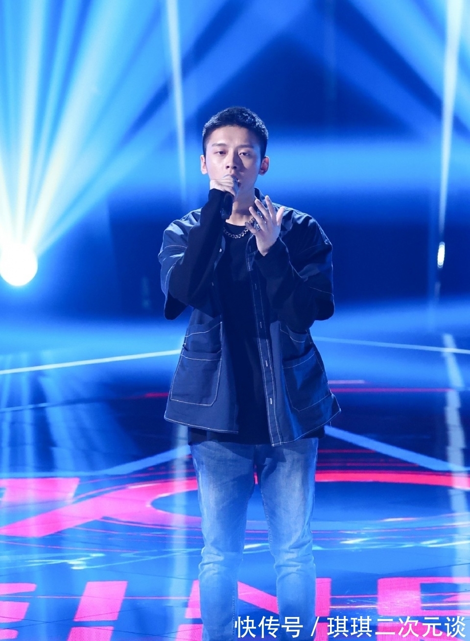 抢人大战|《2021中国好声音》抢人大战升级，李荣浩分享“凡尔赛”省钱绝招