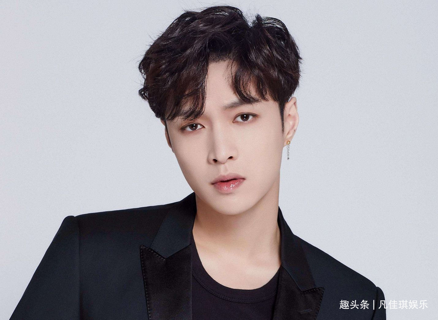 真性情|张艺兴替杨紫报一掌之仇,高情商回绝那英,这对cp隔空互动太甜了