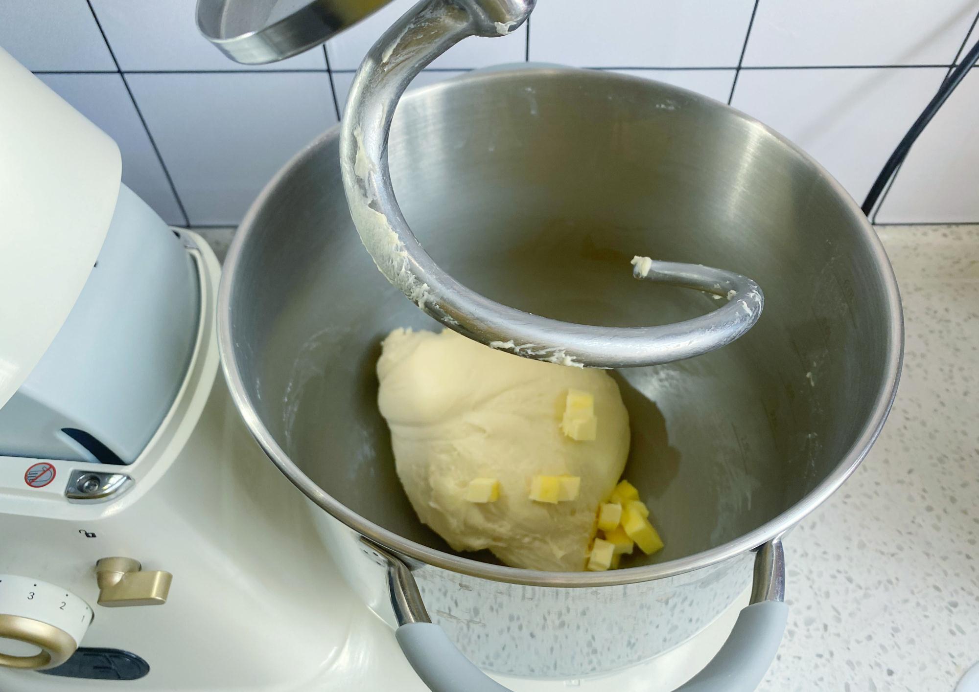 金黄香酥，柔软细腻又拉丝，1次发酵手撕椰蓉吐司，学会了不用买