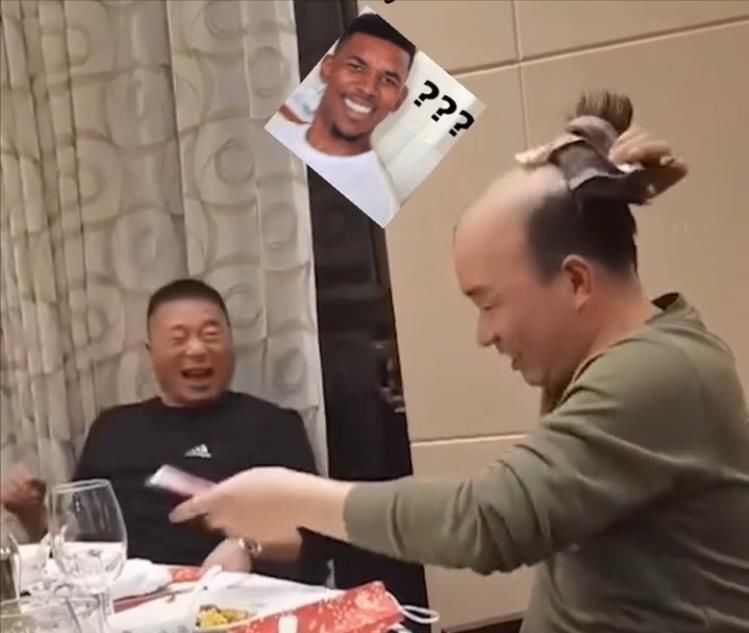 假发|520最假的礼物！还能用来藏私房钱不被发现，网友看完直呼好家伙