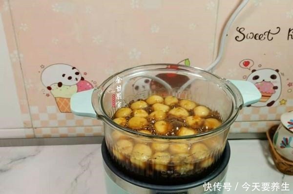 做红薯甜汤,多加两样食材,营养更丰富,一周二三次,暖手暖脚