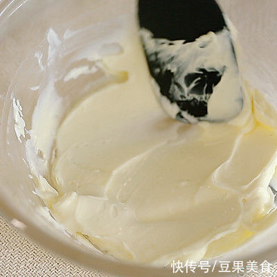 翻山越岭只为这道栗子焦糖桂花奶盖茶