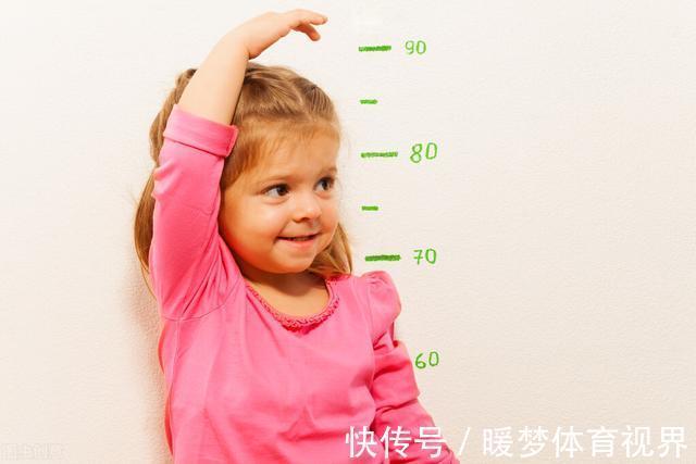 孩子|女孩开始发育的症状有哪些？月经初潮后的终身高能不能预测呢？