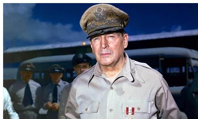 做下|麦克阿瑟:我在日本做下这三件事后,日本7000万民众将我奉若神明