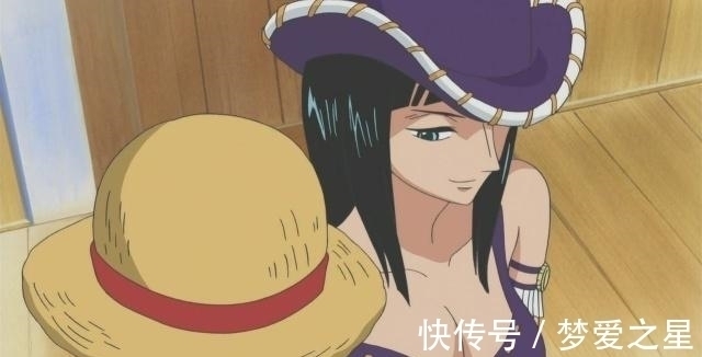 路飞|海贼王:女帝白星同款“宠溺”,罗宾也不差,可路飞只对她“好”