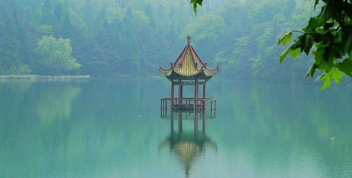 袁枚|觉得大诗人瞧不起自己，才女写首很牛的诗送给对方，诗人赞叹不已