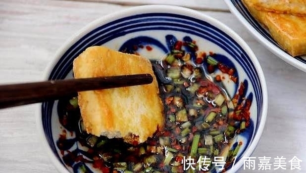 香煎豆腐|营养开胃的香煎豆腐，香酥里嫩还可以当小食，做法超简单