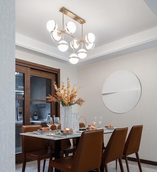 爱马仕橙|大平层的现代轻奢风设计高级灰碰上爱马仕橙的惊艳!