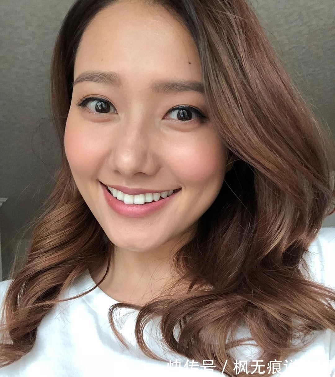 |搞笑GIF:女人真的有那么喜欢长得高的男人吗?