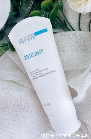 唇膜|这3款护肤品列入“黑名单”,皮肤科主任都避开,新手还在买