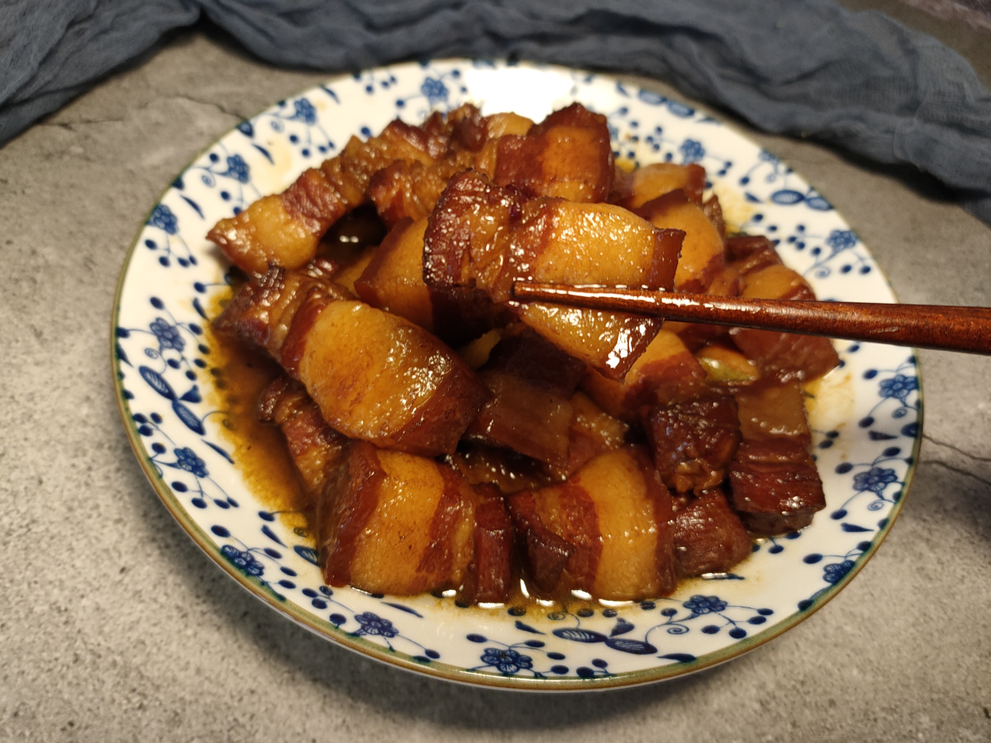 香料|爷爷做了几十年红烧肉，口感软烂香入味，香料只加这四味即可