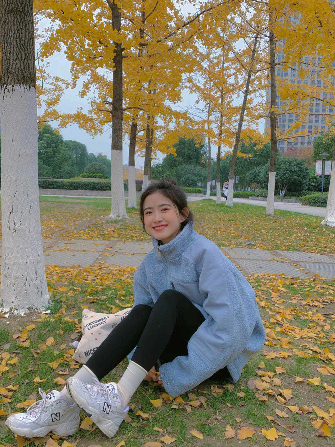 搭配 入冬后,还种裤子那么火,竟然是打底裤的升级版?简直太显瘦了!