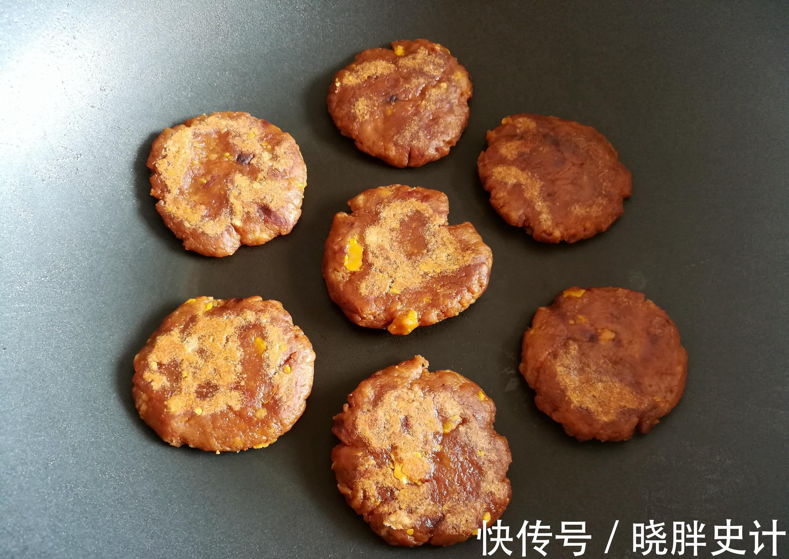 新吃法|月饼太多吃不完,学个新吃法,是主食也是小吃,上桌家人抢着吃
