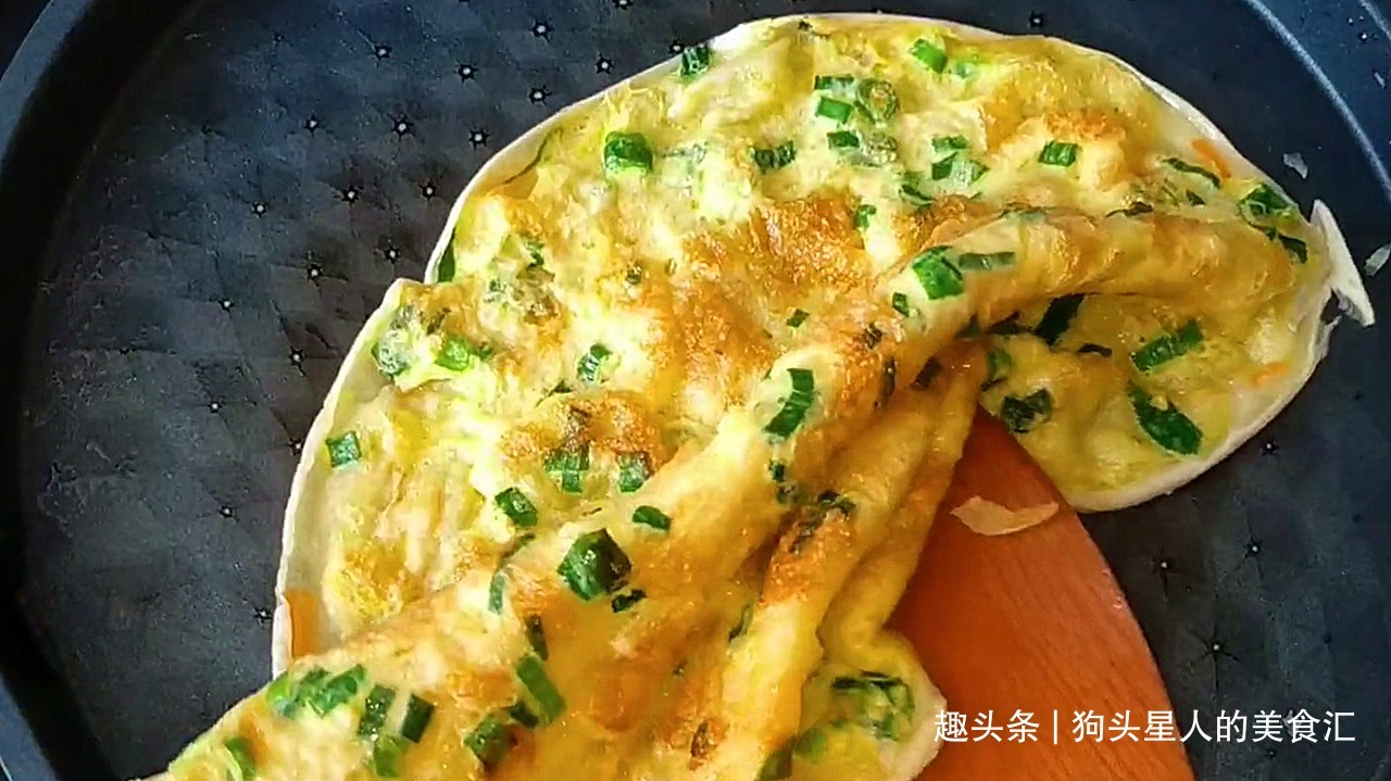 鸡蛋葱花饼,全程手不沾面,记住这三点,柔软筋道,做法特别简单