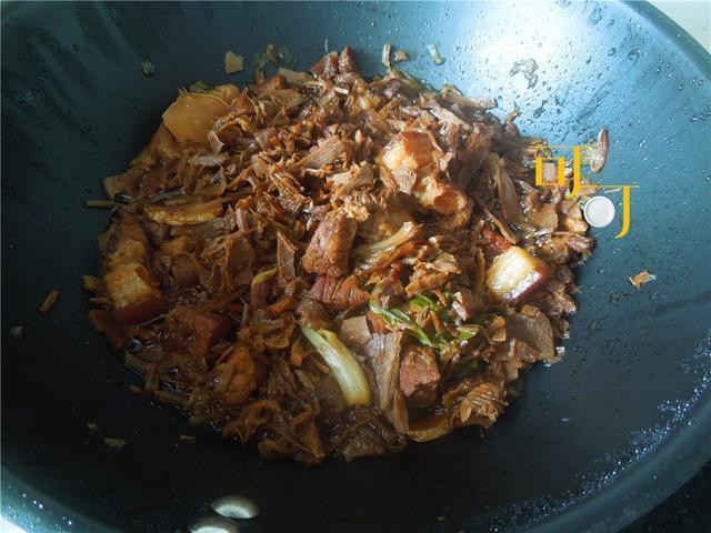 南方人梅干菜从来不做扣肉，这么烧才是最经典的味道，下饭好菜