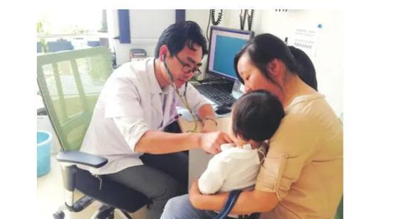 水果|孩子发育“黄金期”,医生:少吃6种水果,伤脾胃,对娃不好