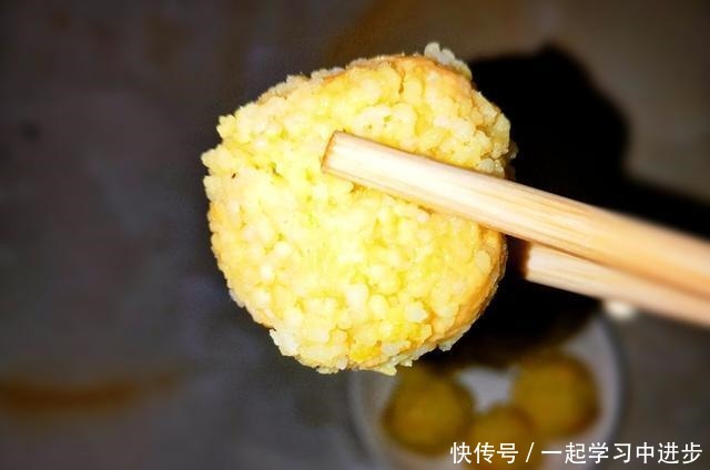 红薯这样做,女儿喊着要吃,做法简单,锅里蒸一蒸就出锅