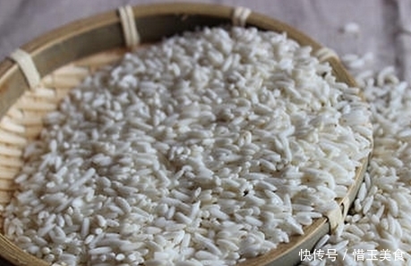 玫瑰花桂圆粥,母亲节做一碗送妈妈,美容又养颜,妈妈一定喜欢