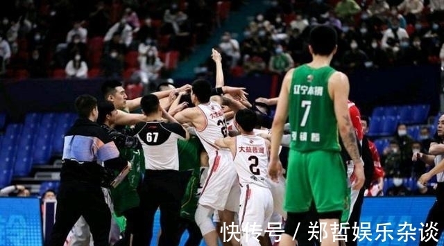 辽宁男篮|威姆斯与韩德君发生冲突,杜锋:我敢保证,威姆斯不是故意的