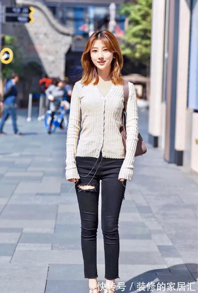 下半身 美女脚上搭配上一双漆皮的尖头高跟鞋,让双腿显得更加的优雅