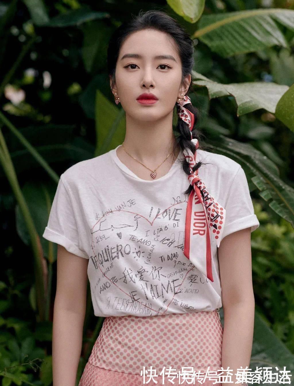 feel|头发出不出油没关系,丝巾绑一下想不出圈都难