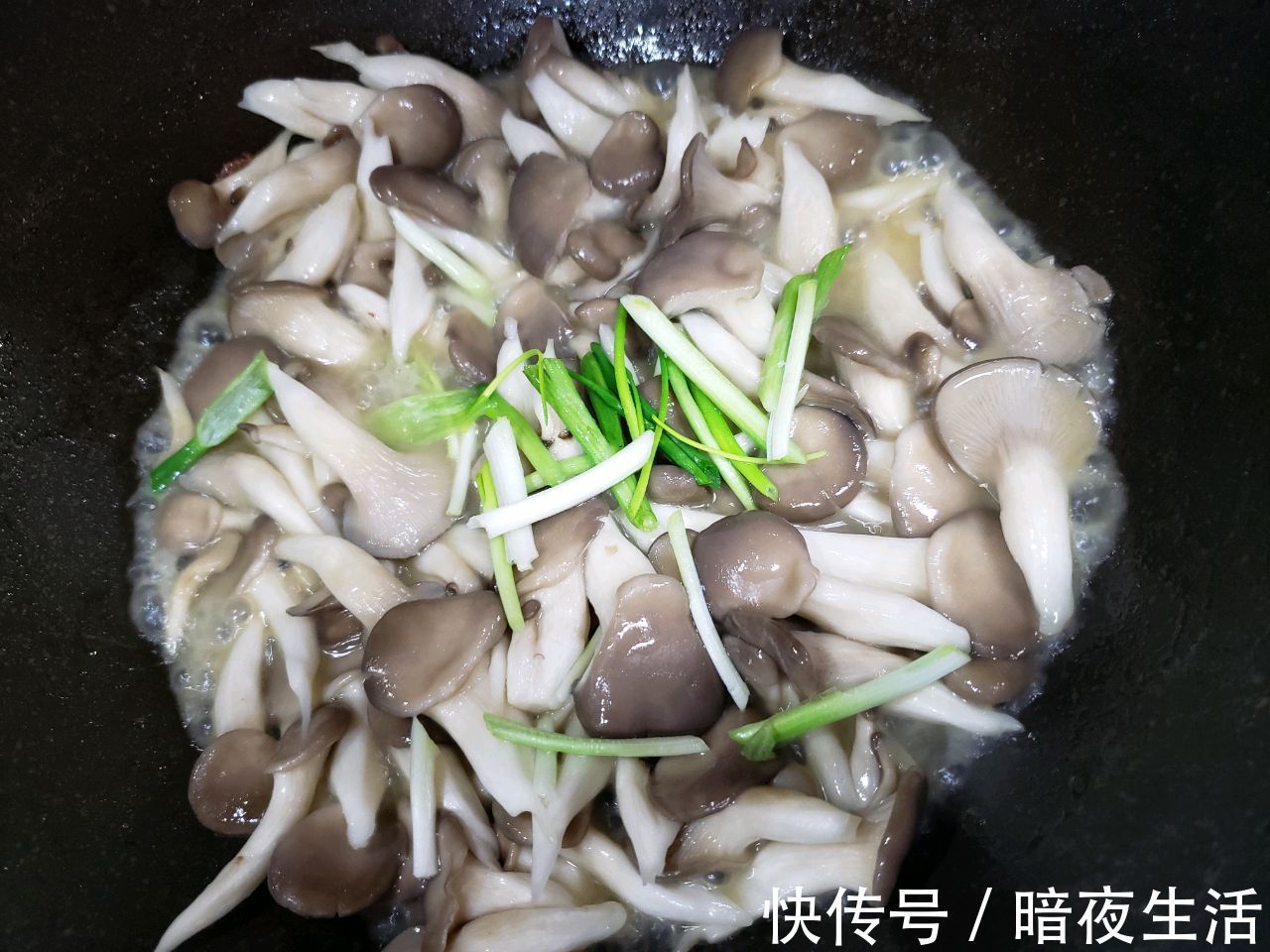 火腿肠|4道美食，建议人到了中年要常吃，别舍不得花钱，胜过保健品！