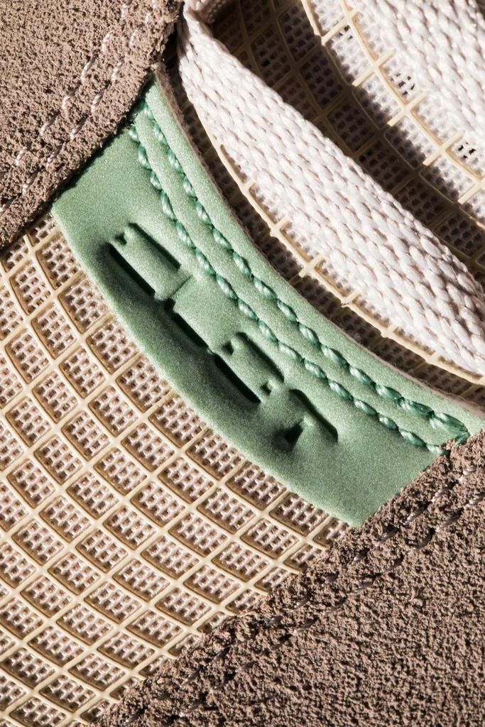 永远滴神！兵马俑 AJ 套装上脚太帅了！冠希刚晒出隐藏玩法！