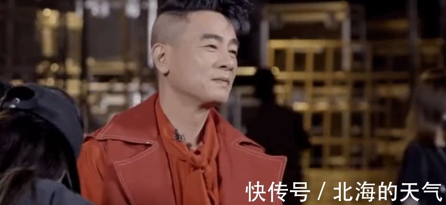 陳小春看到應(yīng)采兒來(lái)節(jié)目,滿眼愛(ài)意,暖心告白:你快樂(lè)我就快樂(lè)!