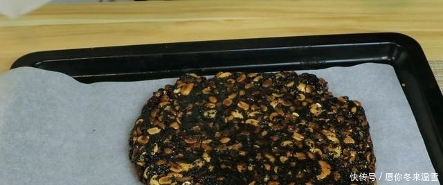 过年必备零食芝麻花生糖做法,无水无油无添加,做法简单超酥香