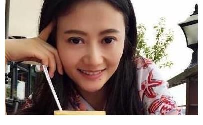 房月婷|主持人房月婷，离婚参加《非诚勿扰》，刚上台就被富豪牵手