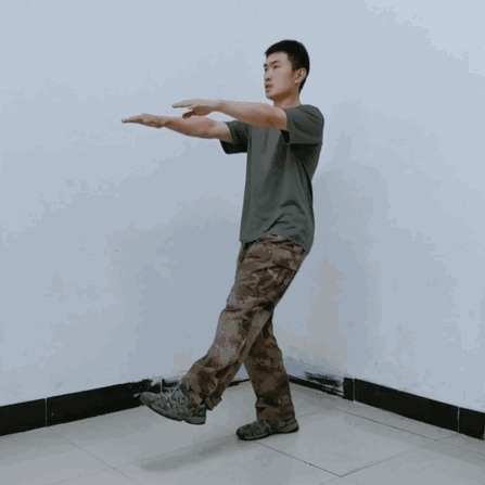 深蹲|徒手健身怎么练才好按照这些方法,快速增长你的肌肉维度