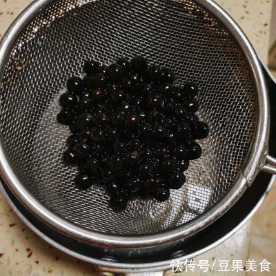 秋天|这道秋天里的第一杯奶茶，每天吃都吃不够