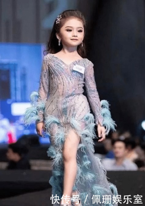 穿搭|童装也变质了?小女孩穿吊带裙涂口红,“网红风”穿搭被说太成熟