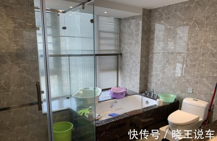 主卧室|不顾反对买160㎡恒大精装房,家具入户后效果很棒,家人很满意
